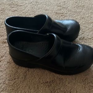 Danako black clogs